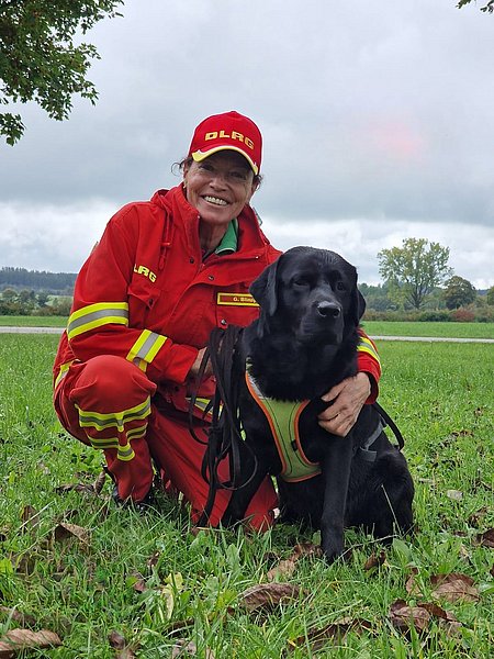 Trainingsleitung: Gabi Blinzig mit Hund Drago